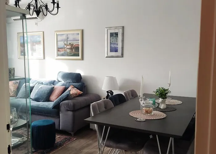 Lovely Home M&R